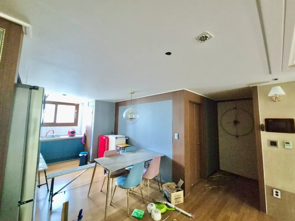 도배 전 주방·식당 쪽 천장